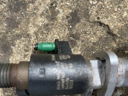 1x Genuine Land Rover RANGE ROVER L322 2009-2012 4.4 TDV8 FUEL INJECTOR