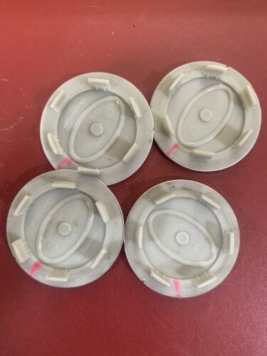 4 x LAND ROVER RR VOGUE DISCOVERY SPORT EVOQUE CENTRE CAPS 63MM RRJ500030XXX