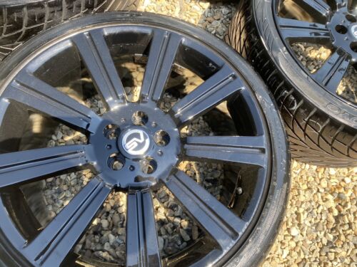 Reduced 4x Range Rover 22 inch Alloy Wheels & Tyres, Powder Coated, REFURBISHED