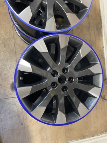 Freelander2 19 Inch Diamond Cut, Powder Coated Alloy Wheel & Centre Cap