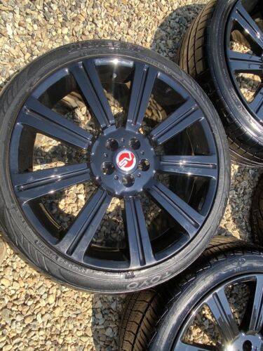 Reduced 4x Range Rover 22 inch Alloy Wheels And Tyres Powder Coated REFURBISHED