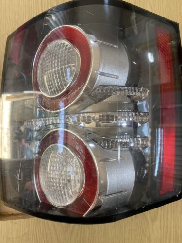 2 X Damaged PAIR of 2012 LED Rear Lamps Range Rover L322 Autobiography Grade B.