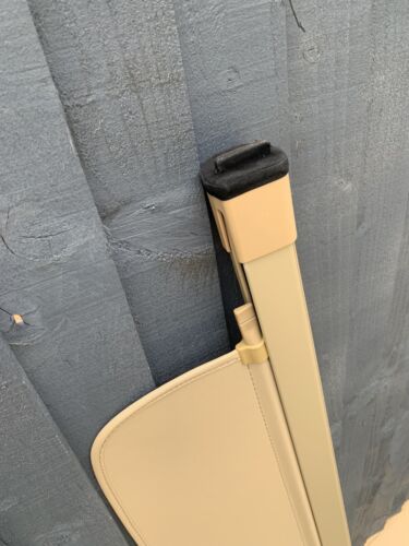 Range Rover Sport 2005-2013 Beige Load Cover, Damaged.l/incomplete. Grade D Item