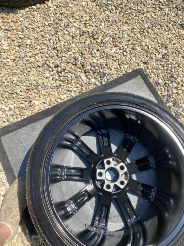 Reduced 4x Range Rover 22 inch Alloy Wheels And Tyres Powder Coated REFURBISHED.