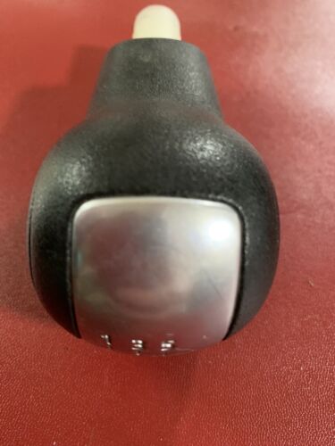 6 Speed  LAND ROVER FREELANDER 2 L359 Manual Gear Knob LR001199 USED, GENUINE