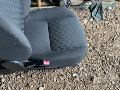 2006-2014 FREELANDER2  PASSENGER FRONT SEAT CLOTH, EXCELLENT CONDITION, CLEAN