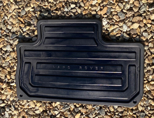 1 Random, Used Land Rover Freelander2 Genuine Black Rubber Floor Mat 2006-2014.