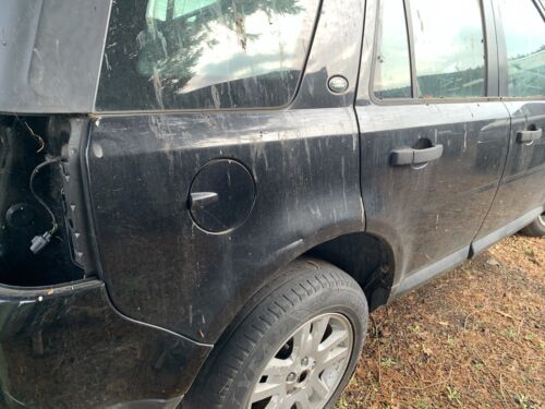 Freelander2 06-2014 Breaking, passenger side front wing.