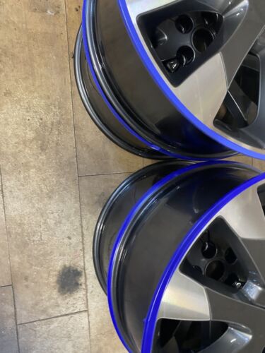 Freelander2 19 Inch Diamond Cut, Powder Coated Wheel & Caps., Exchange Possible.